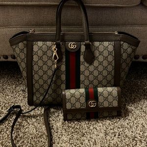 Gucci Ophidia medium tote bag and continental wallet.